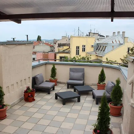 Boem With Huge Terrace Apartment Belgrade